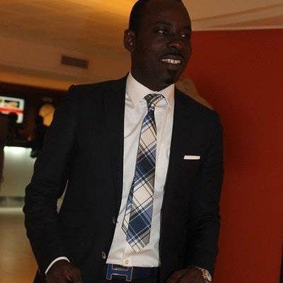 Vidéo: Boubacar Diallo arrose Wally de billets d’ Euro pour Birane Ndour. Regardez