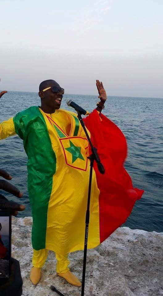 Rakadiou à Paris : Pape Diouf affiche les couleurs nationales