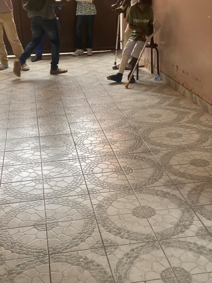 Photos / Démenti par l’hôpital Général Idrissa Pouye: Leral invite à apprécier ces photos prises au sein de l’hôpital pour se faire une idée de la véracité ou non de ses informations Photos / Démenti par l’hôpital Général Idrissa Pouye: Leral invite à apprécier ces photos prises au sein de l’hôpital pour se faire une idée de la véracité ou non de ses informations