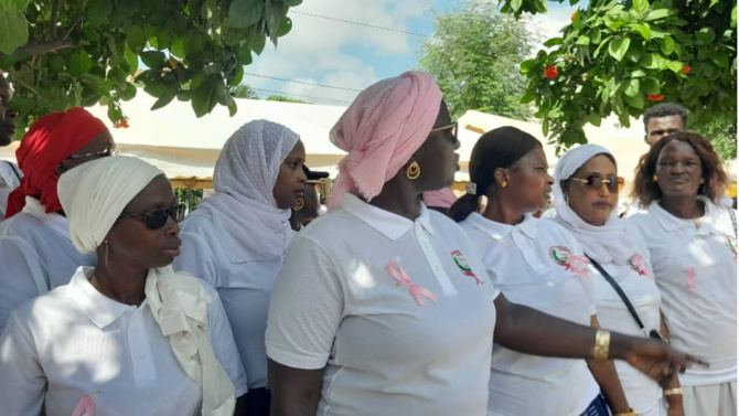 Unis pour la santé des femmes de Dakar : Dépistage du cancer et alimentation anti-cancer, engagés