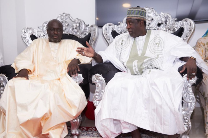 Parrainage du candidat de BBY, Amadou Bâ : Abdou Karim Fofana reçoit en audience les commerçants des marchés Petersen et Colobane Parrainage du candidat de BBY, Amadou Bâ : Abdou Karim Fofana reçoit en audience les commerçants des marchés Petersen et Colobane