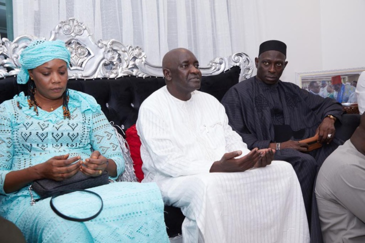 Parrainage du candidat de BBY, Amadou Bâ : Abdou Karim Fofana reçoit en audience les commerçants des marchés Petersen et Colobane Parrainage du candidat de BBY, Amadou Bâ : Abdou Karim Fofana reçoit en audience les commerçants des marchés Petersen et Colobane