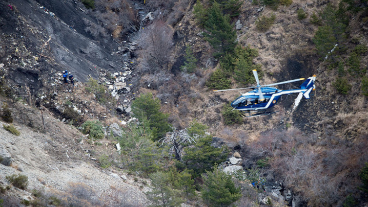 Crash du vol A320 : Le copilote a eu "une volonté de détruire l'avion"