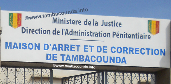 Deux gardes pénitentiaires de la Mac de Tamba sous les verrous : Un fugitif les a accusés de l’avoir aidé à se tailler