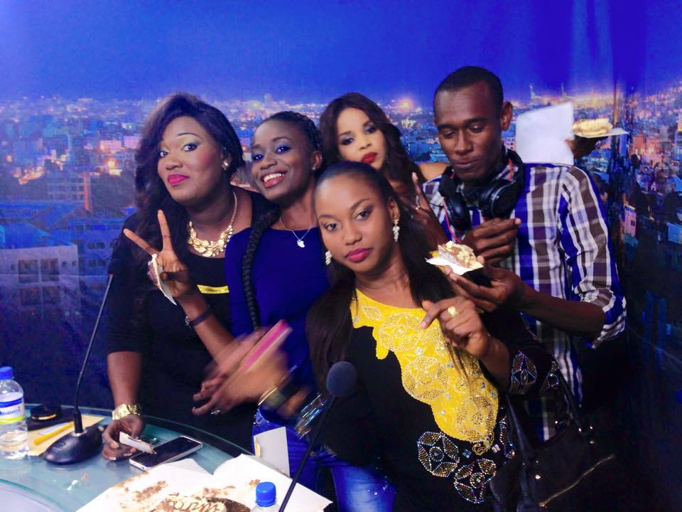 Binta Mané fête son anniversaire avec ses amies et collègues.