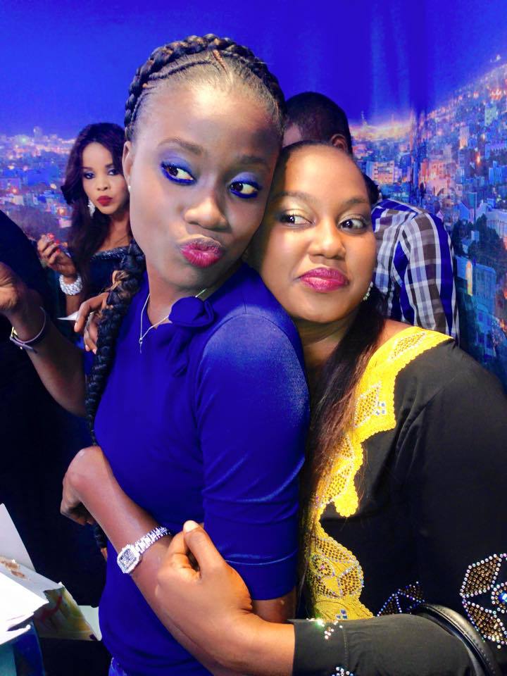 Binta Mané fête son anniversaire avec ses amies et collègues.