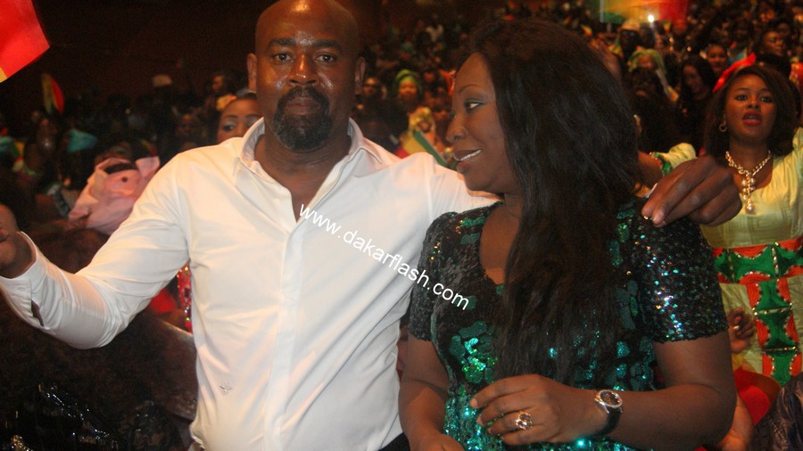 Grand Bégué: Fatou Kiné Ndour, la sœur de Youssou Ndour, en compagnie de son mari au Grand Théâtre.