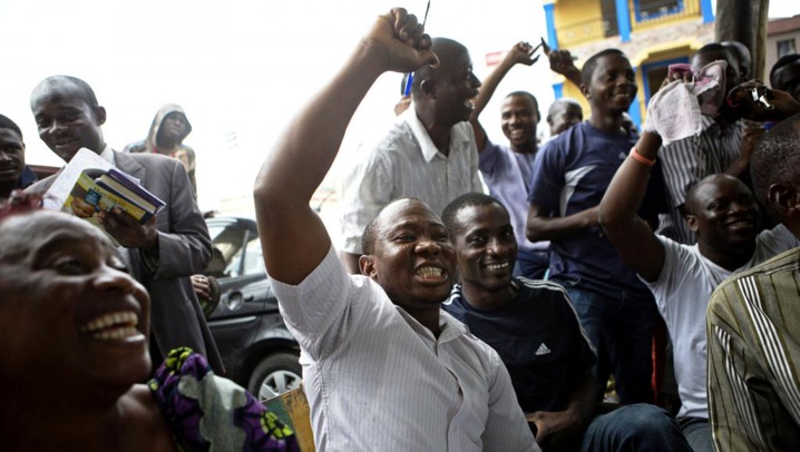 Présidentielle au Nigeria: le camp Buhari revendique la victoire