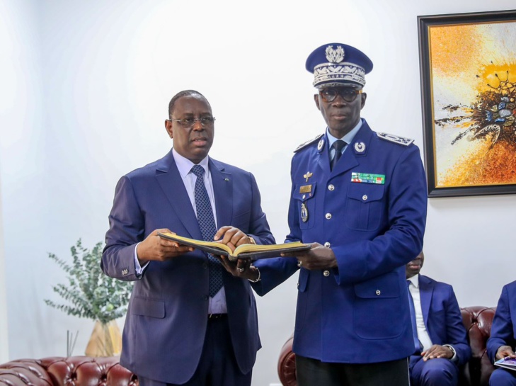 Photos: Le Président de la République, Macky Sall, à la cérémonie d’inauguration de l’état-major de la Gendarmerie nationale et Direction de la Justice militaire Photos: Le Président de la République, Macky Sall, à la cérémonie d’inauguration de l’état-major de la Gendarmerie nationale et Direction de la Justice militaire