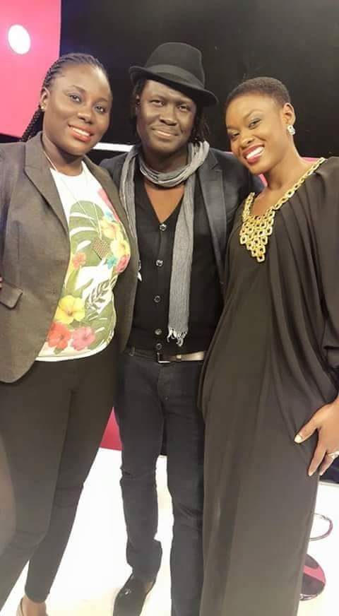 Yoro Ndiaye en toute complicité avec Sophie Diop et Ngoné de la 2stv