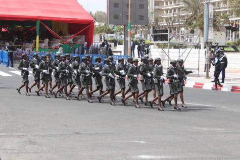 Revivez les images marquantes de la cérémonie de prise d'armes présidée par le Président Macky Sall 