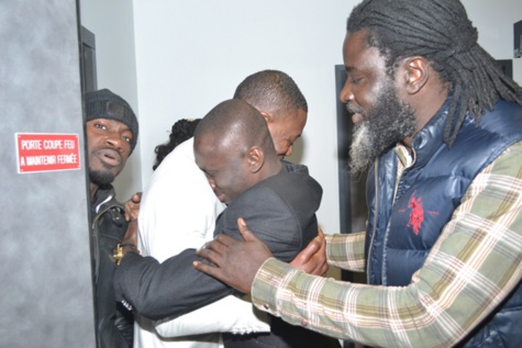 Les premières images du Grand Bégué au Dock de Pullman avec Pape Diouf (Vipeoples.net )