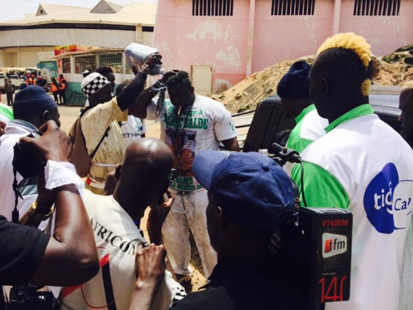 Photos - Balla Gaye 2 est déjà au stade Demba Diop