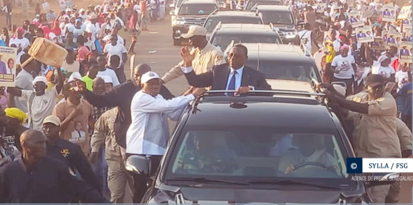 Photos/ Tournée économique: Macky Sall est arrivé à Kédougou