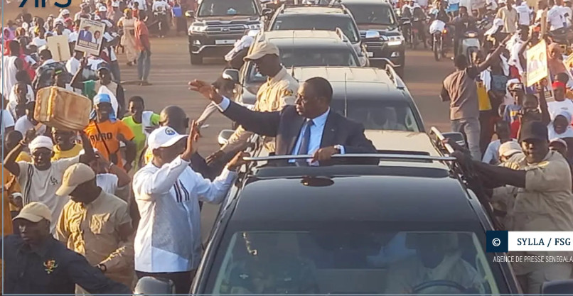 Photos/ Tournée économique: Macky Sall est arrivé à Kédougou