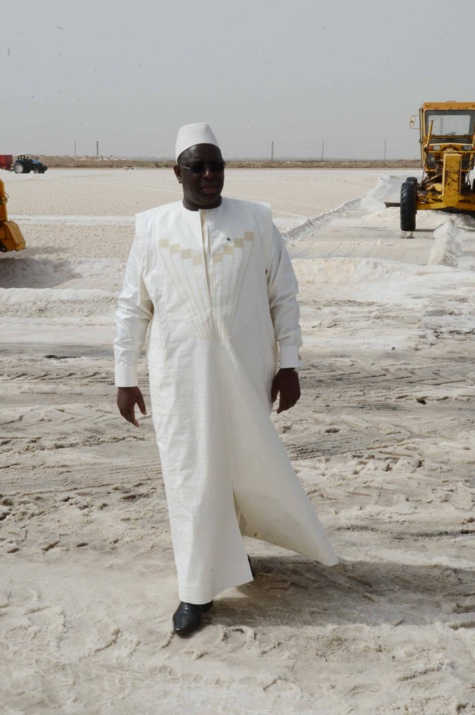 Le Président Sall visite la Société nouvelle des salins du Sine-Saloum 