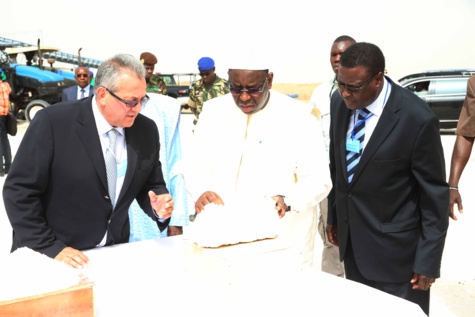 Le Président Sall visite la Société nouvelle des salins du Sine-Saloum 