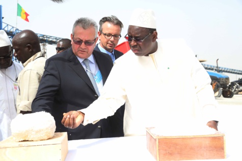 Le Président Sall visite la Société nouvelle des salins du Sine-Saloum 