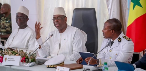Fatick : Macky Sall promet une assiette foncière aux chefs de village Fatick : Macky Sall promet une assiette foncière aux chefs de village