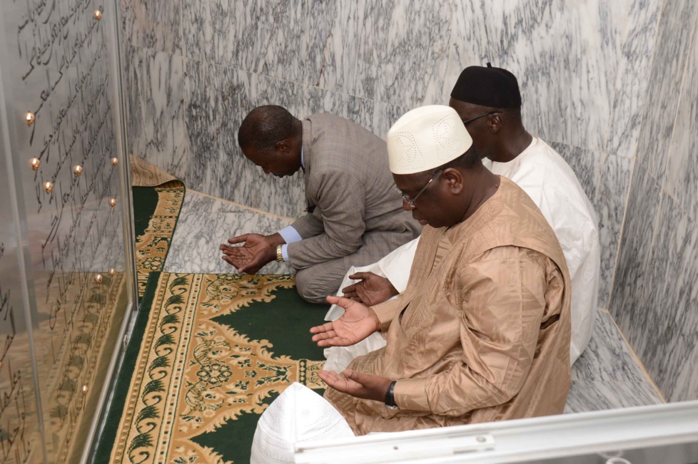 Le Président de la République rend visite à Serigne Moussa Nawel