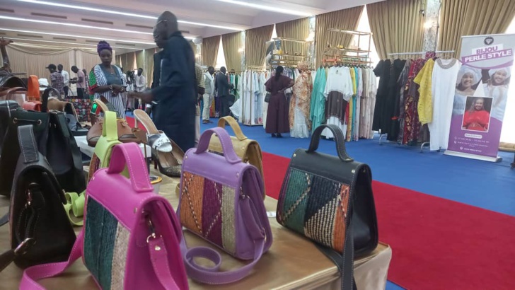 Photos / Élégance et artisanat à la Présidence: Regards sur l'exposition présidée par Marième Faye Sall et Agata Kornhauser-Duda Photos / Élégance et artisanat à la Présidence: Regards sur l'exposition présidée par Marième Faye Sall et Agata Kornhauser-Duda