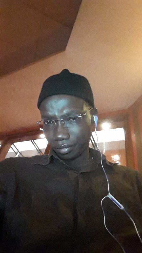 Le journaliste Mamadou Ndiaye lance "www.DakarPoste.com"