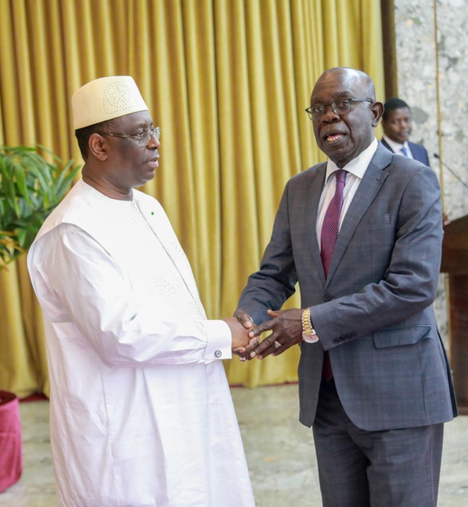Réponse à la lettre ouverte de la honte du Front pour une élection incluse et transparente au Sénégal ( FIT) adressée à Emmanuelle Macron sur ses éloges pour Macky Sall