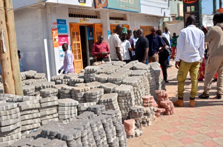 Ville de Guédiawaye: Visite de travail du député-maire Ahmed Aïdara, aux chantiers entamés durant l'année 2023 Ville de Guédiawaye: Visite de travail du député-maire Ahmed Aïdara, aux chantiers entamés durant l'année 2023