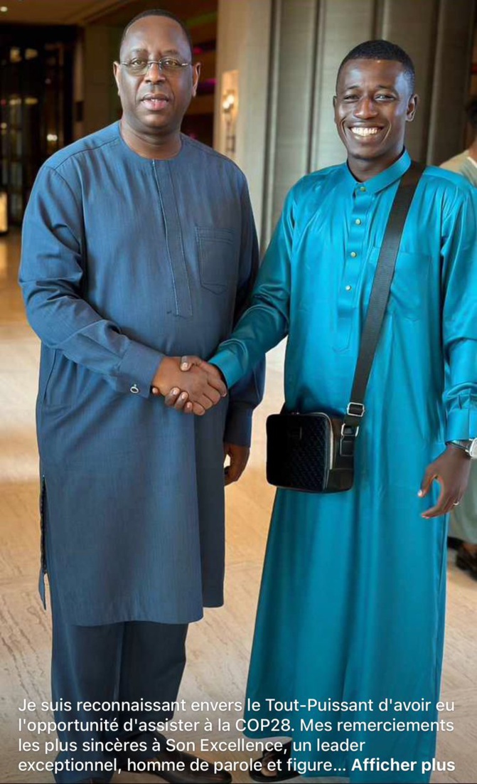 Rencontre inattendue : Awash Kitty et des jeunes de l'APR photographiés avec Macky Sall dans le hall d'un hôte Rencontre inattendue : Awash Kitty et des jeunes de l'APR photographiés avec Macky Sall dans le hall d'un hôte