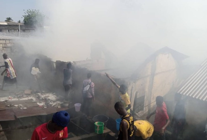 Ziguinchor : nU violent incendie déclaré actuellement, au marché Saint-Maur de Boucotte
