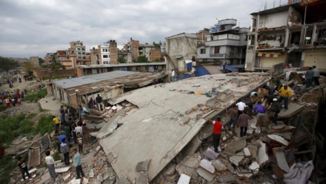 Népal: puissant et meurtrier séisme dans la chaîne himalayenne