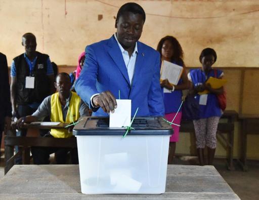 Togo: la présidentielle peine à mobiliser les électeurs, le sortant Gnassingbé favori