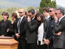 Obsèques de Richard Anthony : L’adieu boule­ver­sant de ses proches