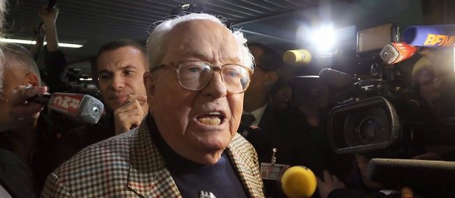 Compte "caché" en Suisse ? Jean-Marie Le Pen rejette une "offensive générale"