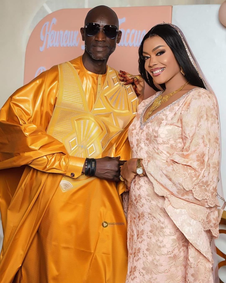 La deuxième femme éclatante : En images le baptême de la fille de Sanekh La deuxième femme éclatante : En images le baptême de la fille de Sanekh