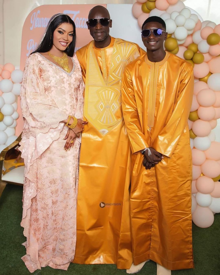 La deuxième femme éclatante : En images le baptême de la fille de Sanekh La deuxième femme éclatante : En images le baptême de la fille de Sanekh