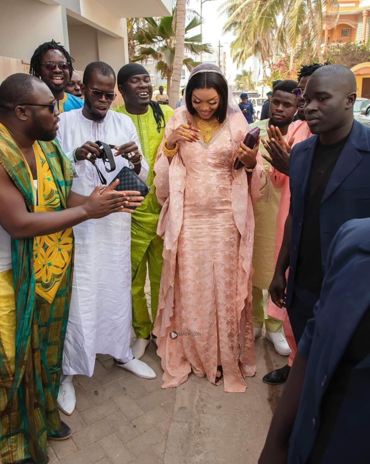 La deuxième femme  éclatante : En images le baptême de la fille de Sanekh