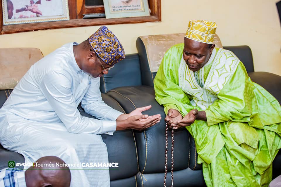 Candidat du PUR à la présidentielle du 25 février 2024: Aliou Mamadou Dia en visite à Bounkiling et Bignona (Images) Candidat du PUR à la présidentielle du 25 février 2024: Aliou Mamadou Dia en visite à Bounkiling et Bignona (Images)