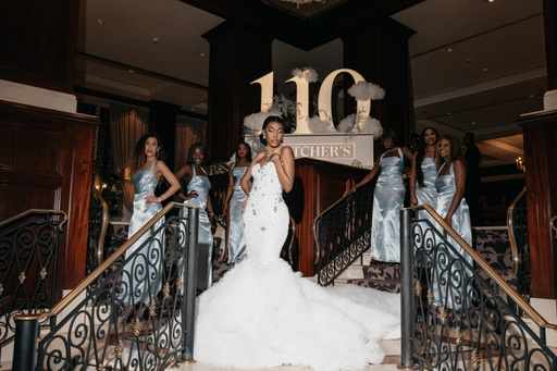 Mariage de Dj Padros: Admirez la magnifique robe de son épouse (Photos) Mariage de Dj Padros: Admirez la magnifique robe de son épouse (Photos)