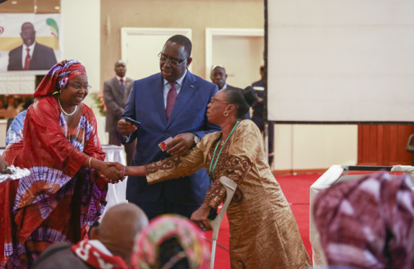 Des personnes handicapées vont bénéficier de Bourses familiales (Macky Sall)