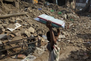 Népal : Les secours atteignent les zones reculées
