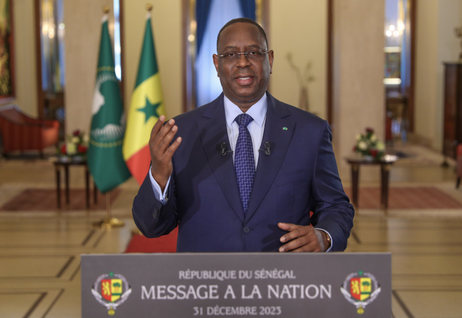 Les dernières promesses du Président Sall : Un appel à une élection pacifique et une transition en douceur