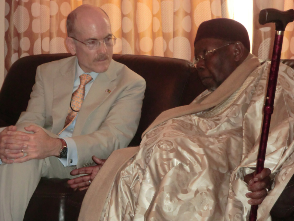 James P. Zumwalt Ambassadeur des États-Unis d’Amérique  rend visite à Serigne Abdou Aziz Junior