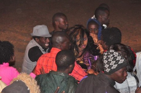 4 photos-Mbathio Ndiaye se fait expulser d’une boîte de nuit après une bagarre