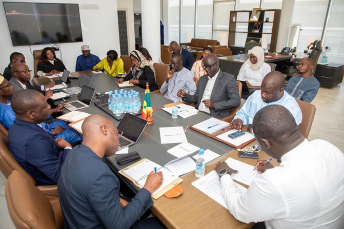 Rencontre du Ministre du Commerce avec les distributeurs de gaz butane: Un nouvel arrêté ministériel attendu Rencontre du Ministre du Commerce avec les distributeurs de gaz butane: Un nouvel arrêté ministériel attendu