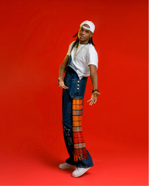 Photos / « AFRO CASA »: Le jeune chanteur Kaby de Lagos, va faire vibrer la Casamance Photos / « AFRO CASA »: Le jeune chanteur Kaby de Lagos, va faire vibrer la Casamance