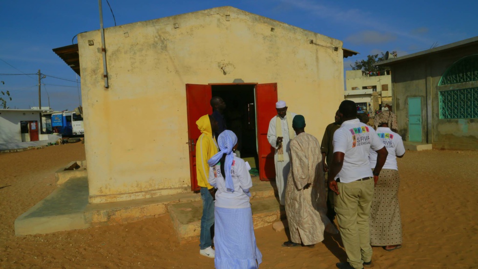 Marième Faye Sall  réhabilite la mosquée du quartier Santhiaba de Keur Massar ( Photo avant et après )