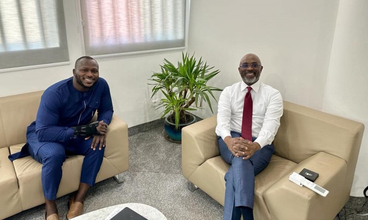 Cheikh Ahmed Tidiane Bâ reçoit le Roi des arènes : « Modou Lô et Sadio Mané, des exemples à montrer aux jeunes » Cheikh Ahmed Tidiane Bâ reçoit le Roi des arènes : « Modou Lô et Sadio Mané, des exemples à montrer aux jeunes »