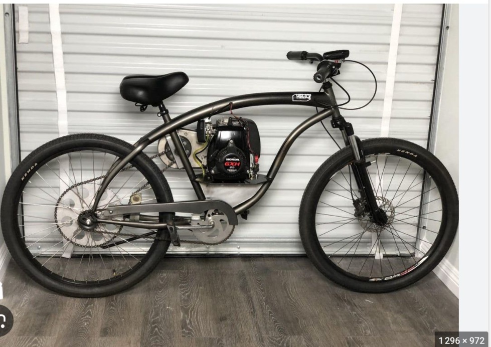  Keur Madiabel: Un jeune élève crée un engin explosif et un vélo moteur