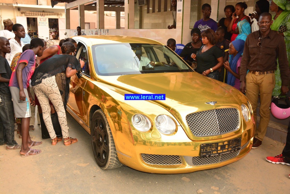 La Bentley en or de "El phénomeno", Waly Seck